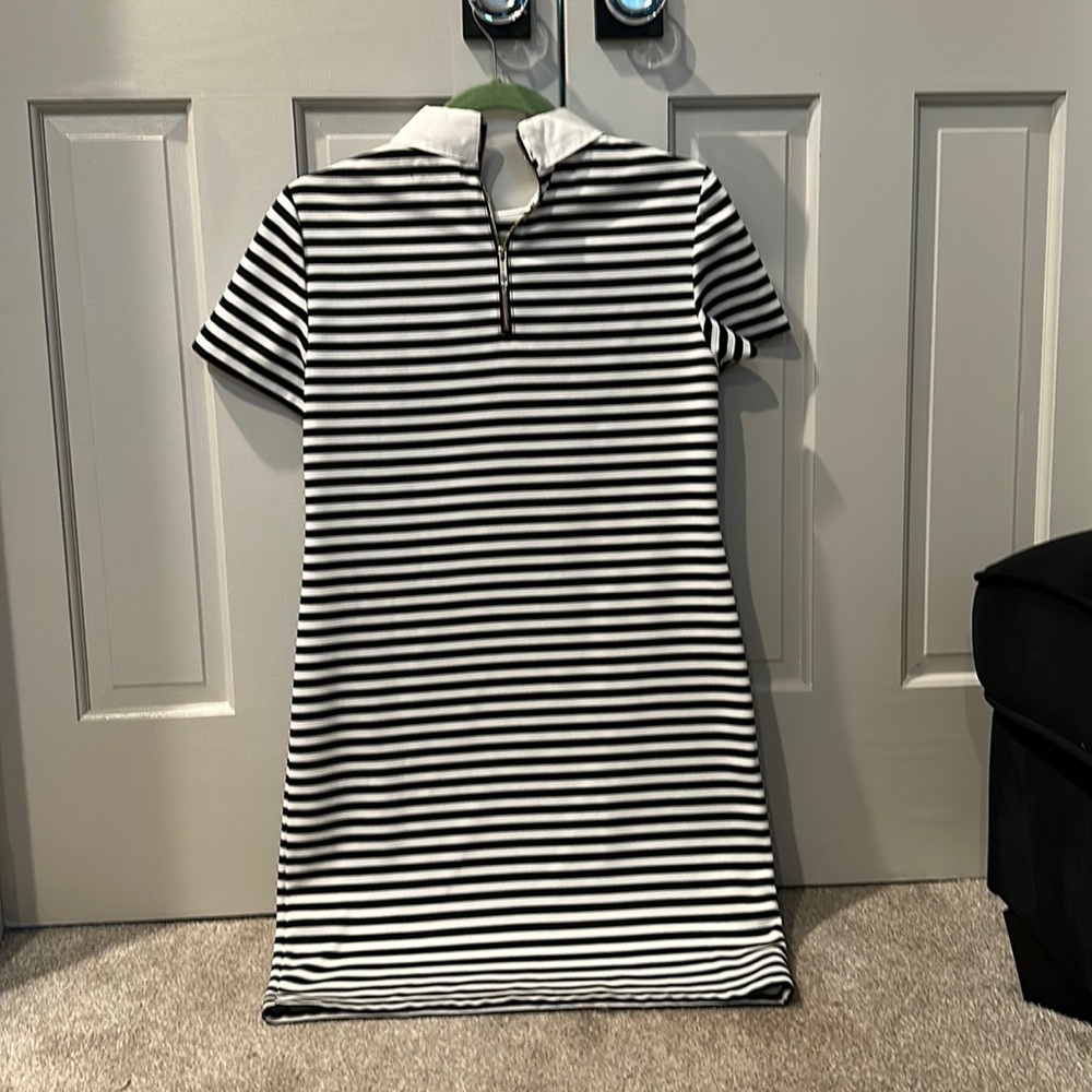 Tommy Hilfiger, women’s 6, black and white.